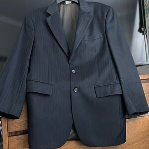 Brand new, beautiful men’s jacket, never worn, excellent condition.